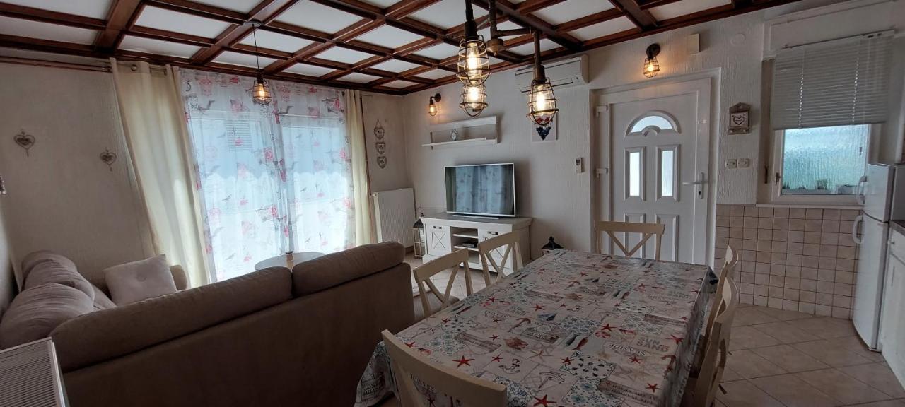Apartman Sanja Kampor ภายนอก รูปภาพ